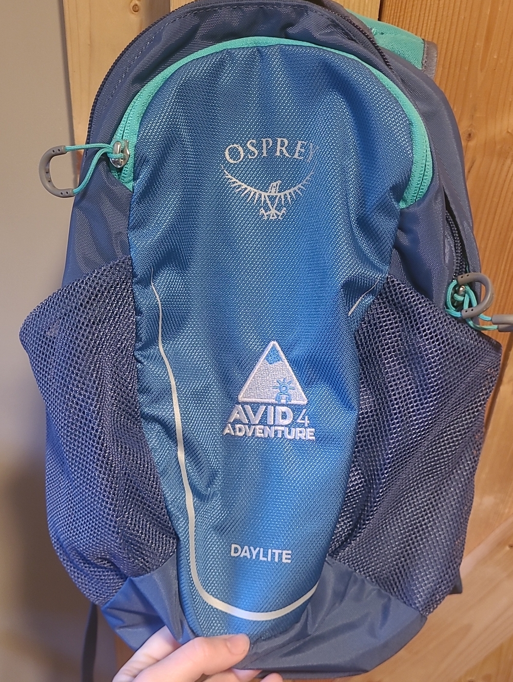 Osprey Daylite Jr Blue Backpack – Has Embroidery On It - Picture 3 of 9
